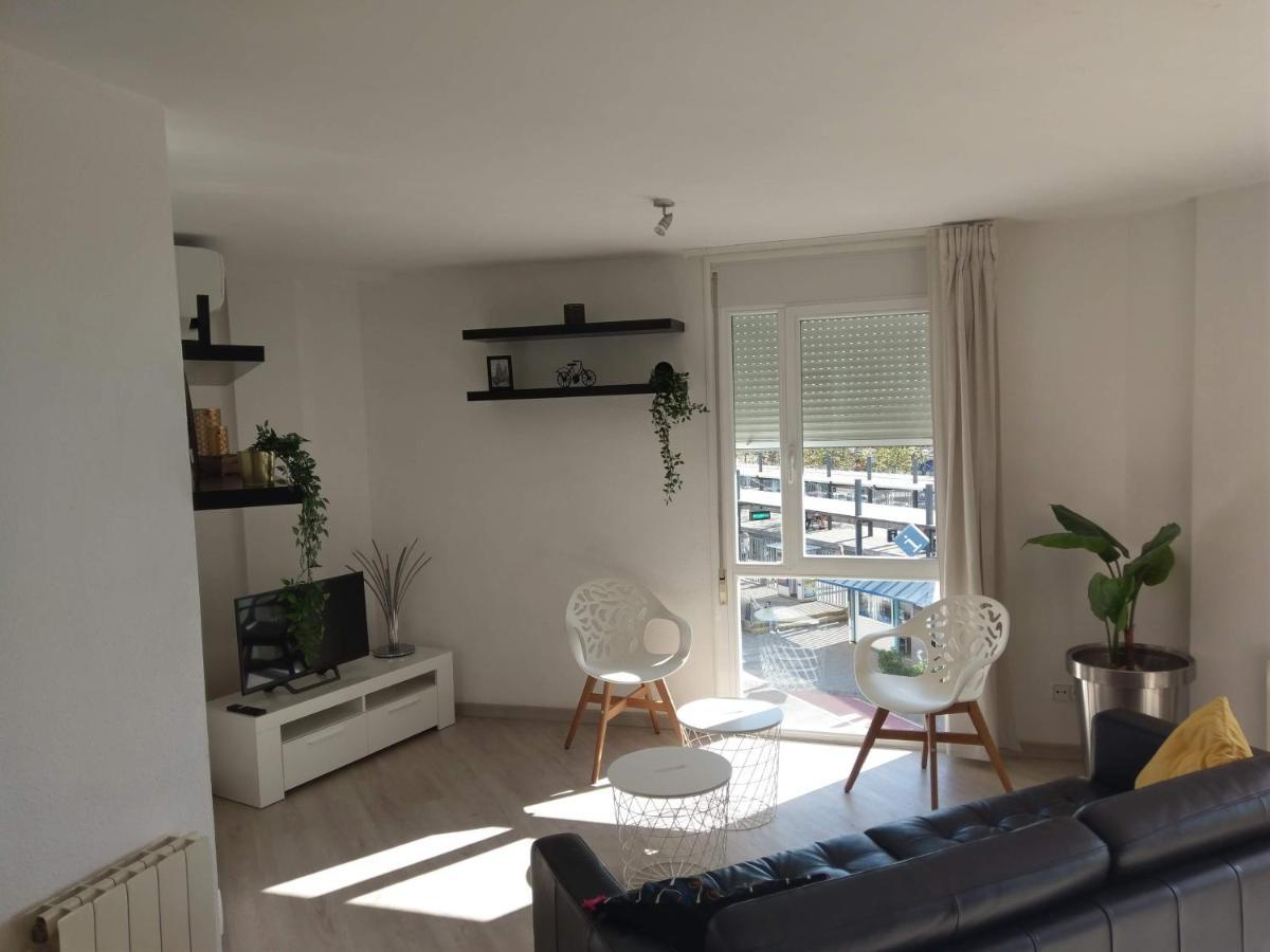 Luxury Apartment Accommodation, Next To Beach & Train Station Calella Exterior foto