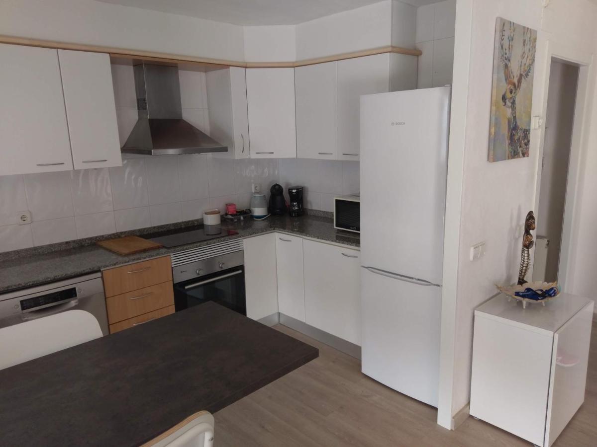 Luxury Apartment Accommodation, Next To Beach & Train Station Calella Exterior foto