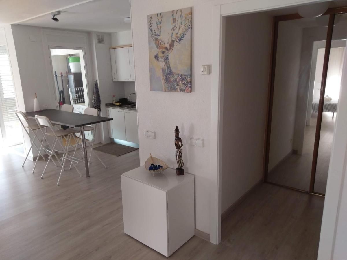 Luxury Apartment Accommodation, Next To Beach & Train Station Calella Exterior foto
