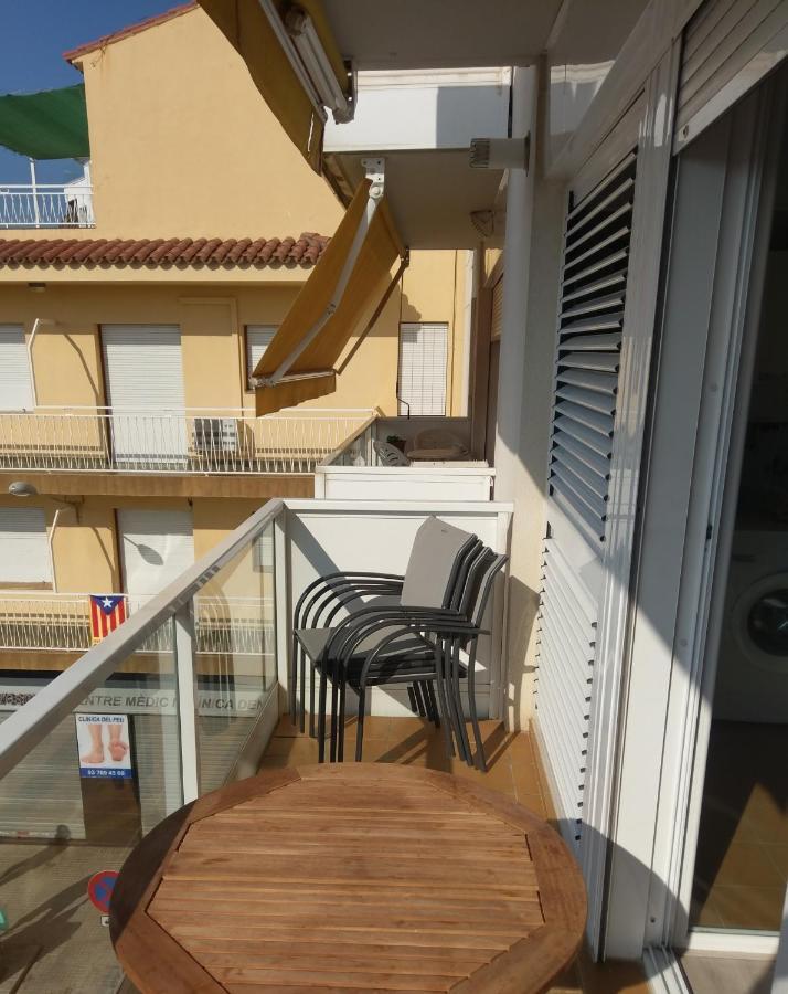 Luxury Apartment Accommodation, Next To Beach & Train Station Calella Exterior foto