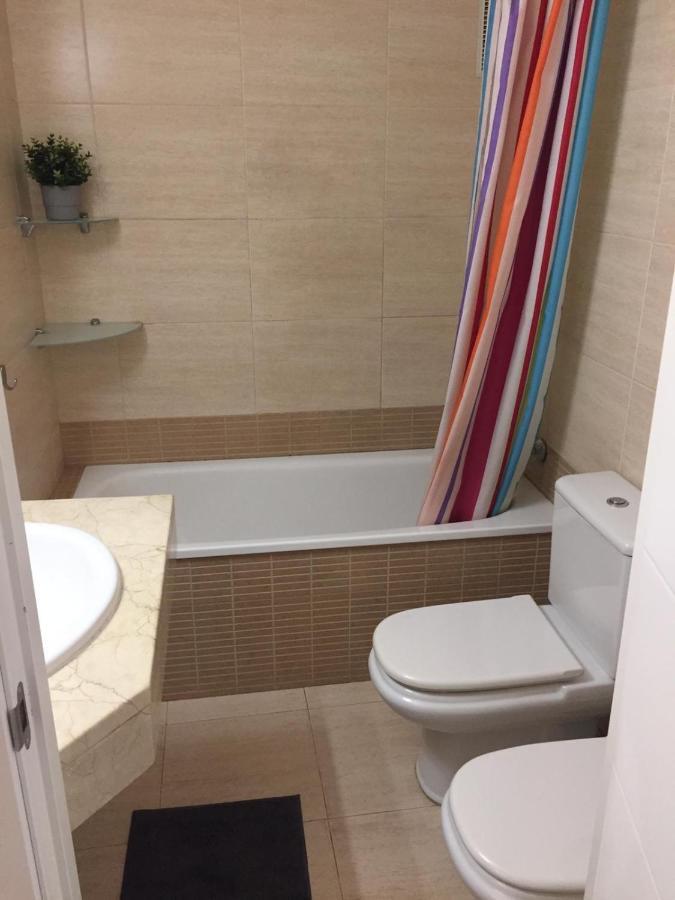 Luxury Apartment Accommodation, Next To Beach & Train Station Calella Exterior foto